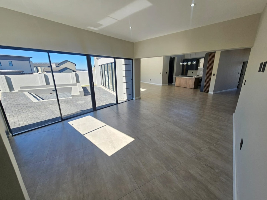 4 Bedroom Property for Sale in Midstream Estate Gauteng