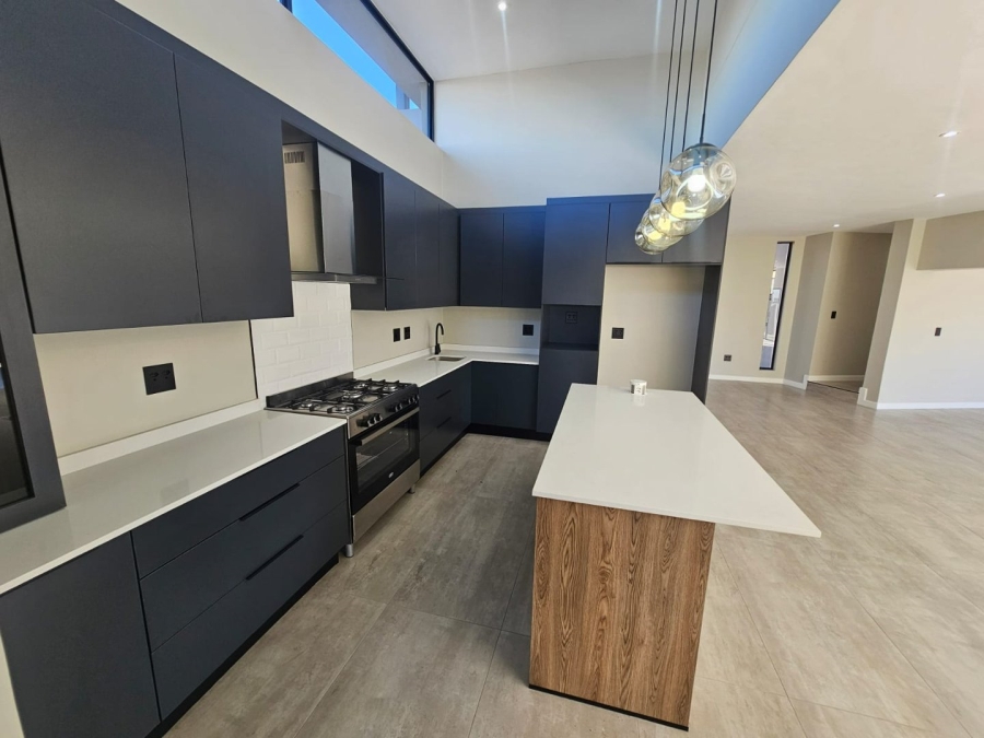 4 Bedroom Property for Sale in Midstream Estate Gauteng