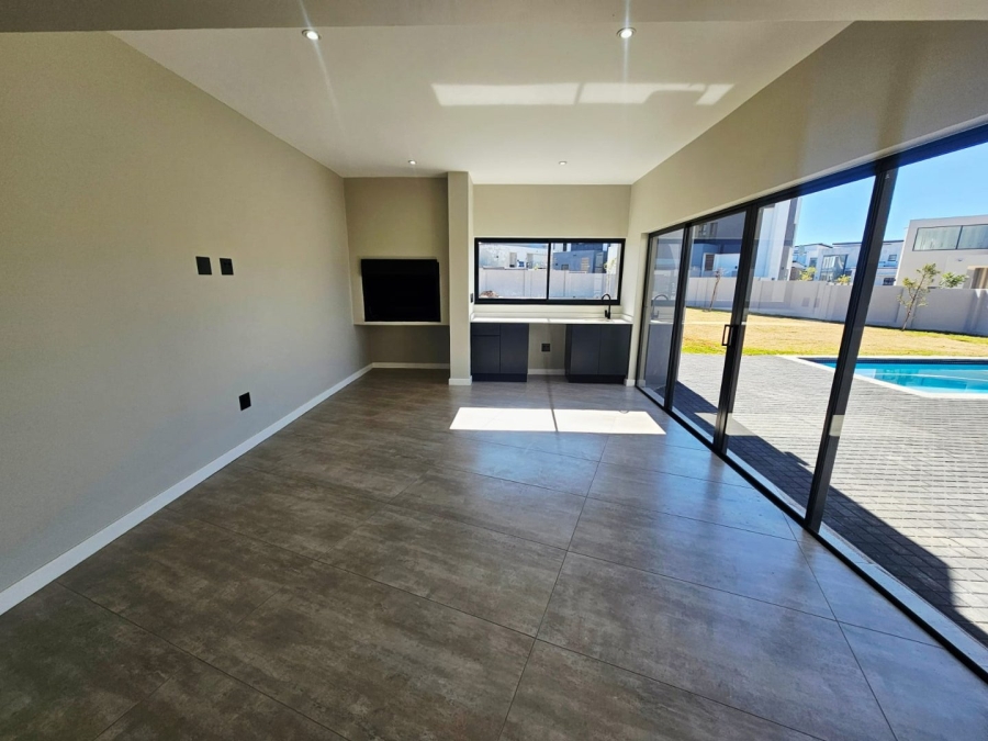 4 Bedroom Property for Sale in Midstream Estate Gauteng