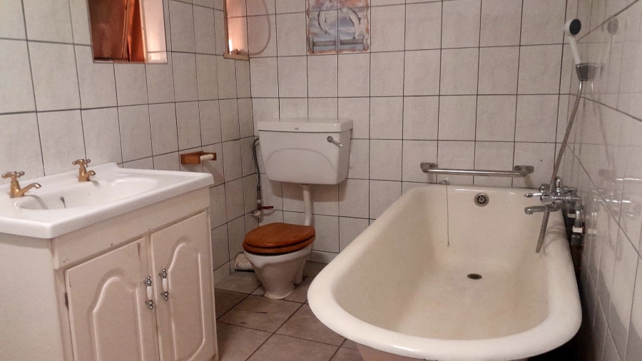 3 Bedroom Property for Sale in Mountain View Gauteng
