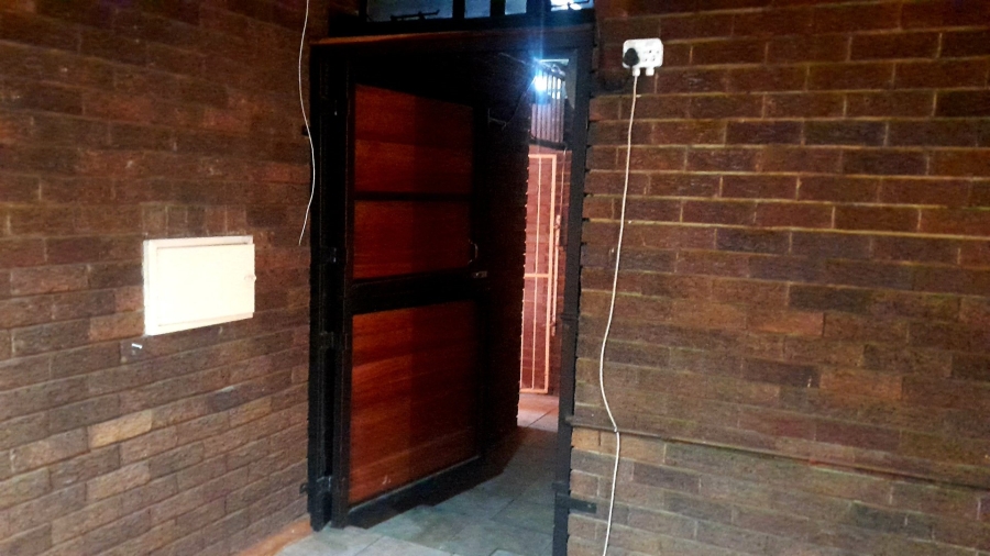 3 Bedroom Property for Sale in Mountain View Gauteng
