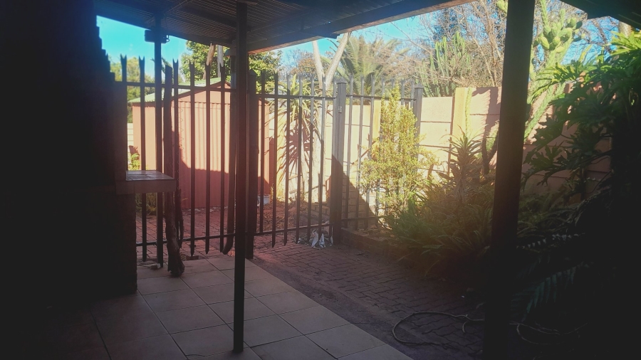 3 Bedroom Property for Sale in Mountain View Gauteng