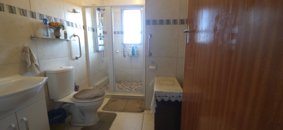 2 Bedroom Property for Sale in Albemarle Ext 1 Gauteng
