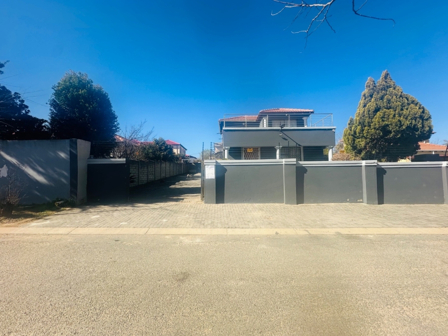 To Let 3 Bedroom Property for Rent in Cosmo City Gauteng