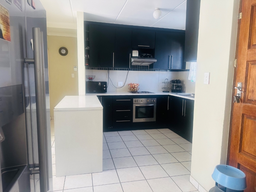 To Let 3 Bedroom Property for Rent in Cosmo City Gauteng
