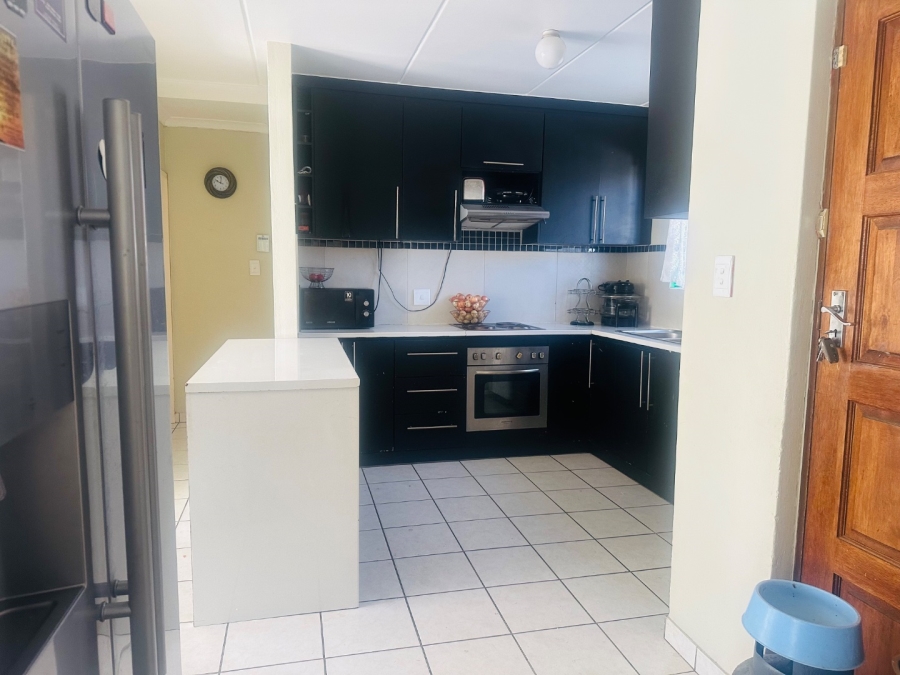 To Let 3 Bedroom Property for Rent in Cosmo City Gauteng