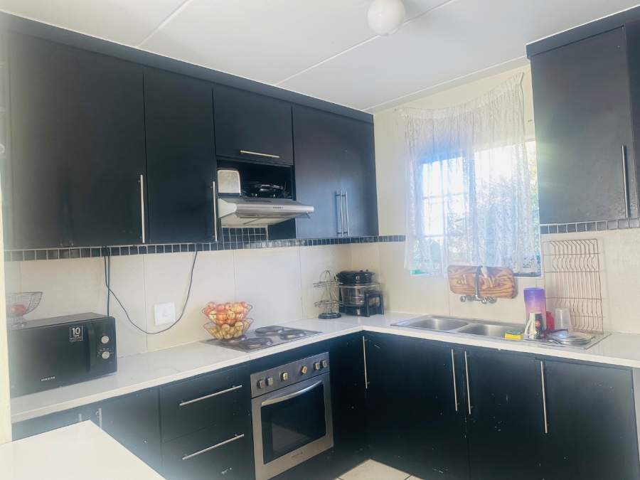 To Let 3 Bedroom Property for Rent in Cosmo City Gauteng