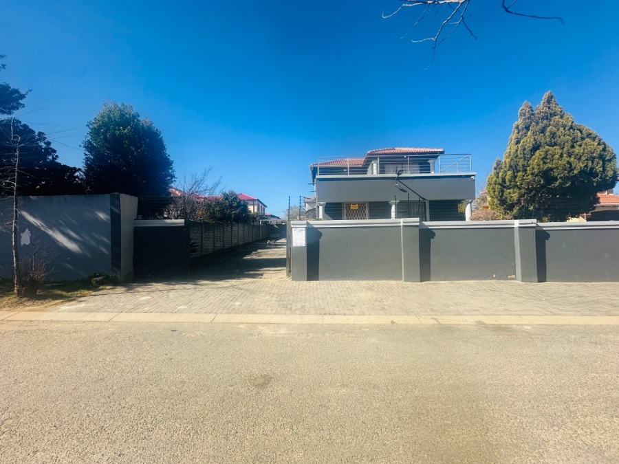 To Let 3 Bedroom Property for Rent in Cosmo City Gauteng