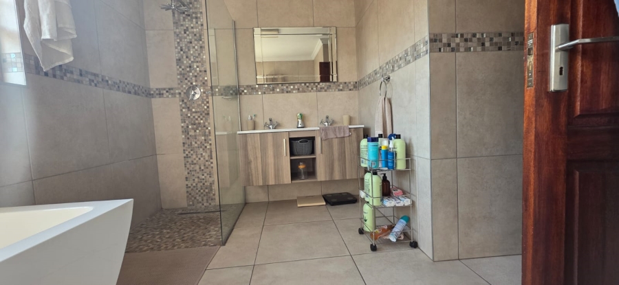 4 Bedroom Property for Sale in Bartlett Gauteng