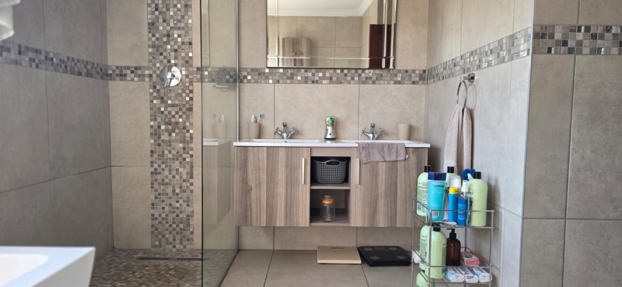 4 Bedroom Property for Sale in Bartlett Gauteng