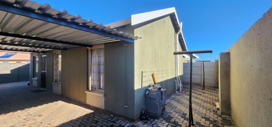 3 Bedroom Property for Sale in Sky City Gauteng