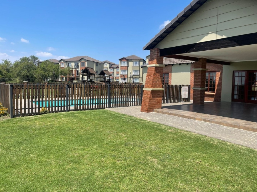 2 Bedroom Property for Sale in Montana Tuine Gauteng