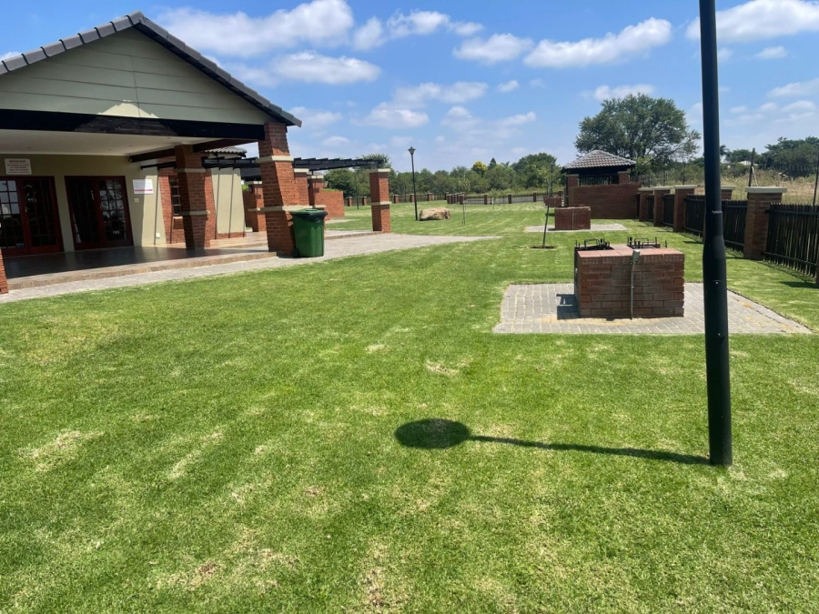 2 Bedroom Property for Sale in Montana Tuine Gauteng