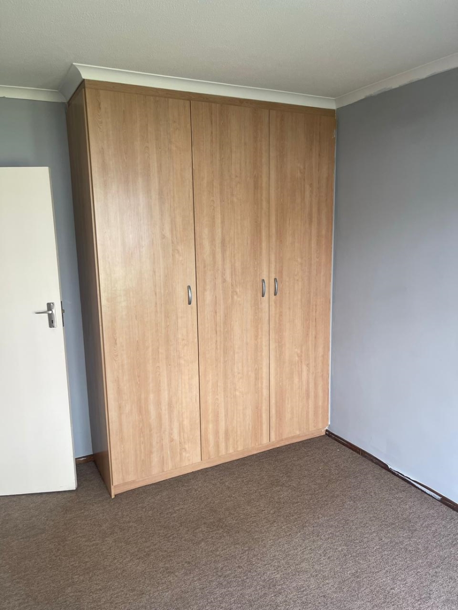 2 Bedroom Property for Sale in Montana Tuine Gauteng