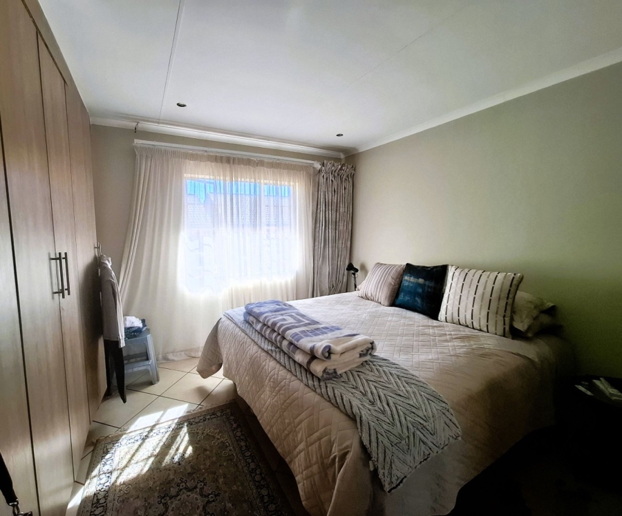 To Let 3 Bedroom Property for Rent in Mooikloof Ridge Gauteng