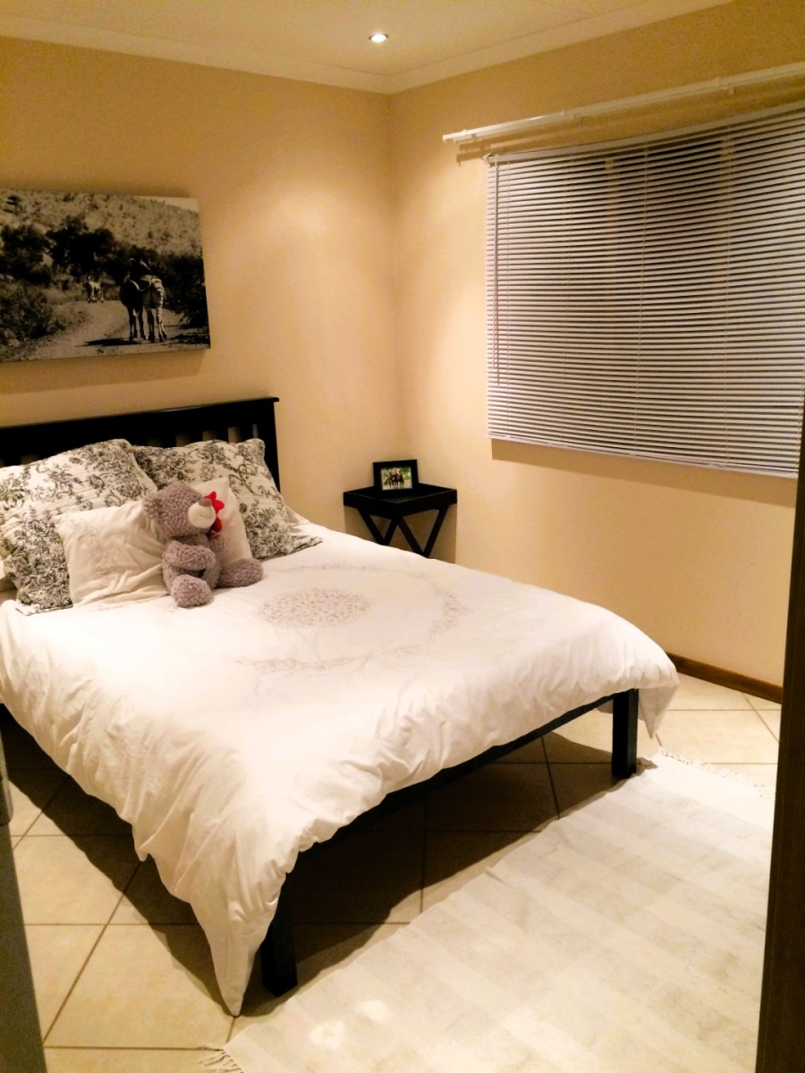 To Let 3 Bedroom Property for Rent in Mooikloof Ridge Gauteng