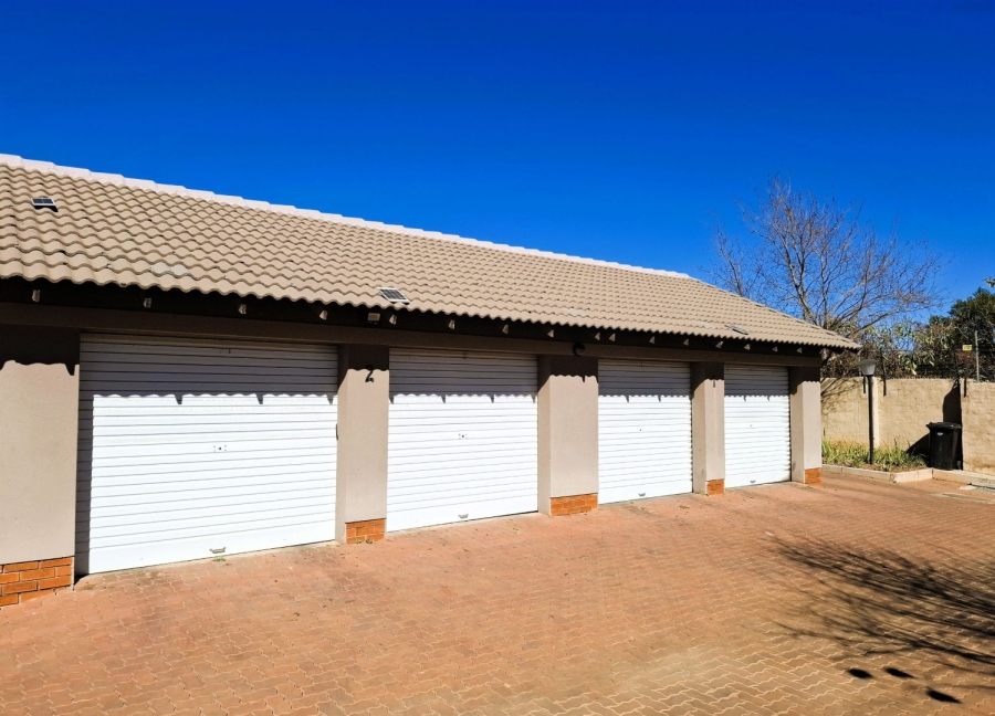 To Let 3 Bedroom Property for Rent in Mooikloof Ridge Gauteng