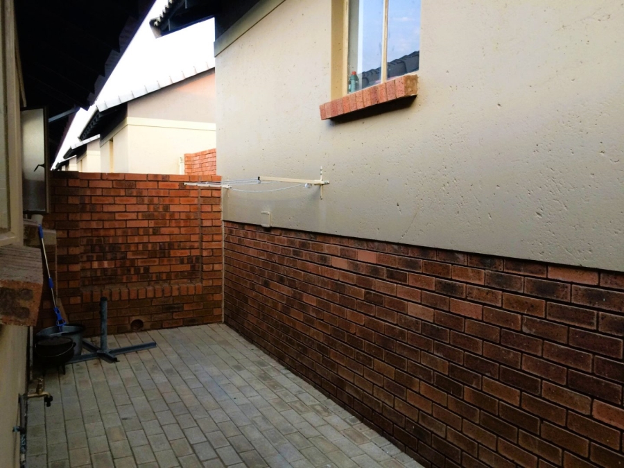 To Let 3 Bedroom Property for Rent in Mooikloof Ridge Gauteng