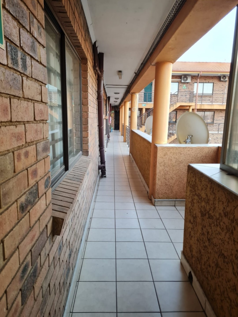 To Let 3 Bedroom Property for Rent in Lenasia Ext 1 Gauteng