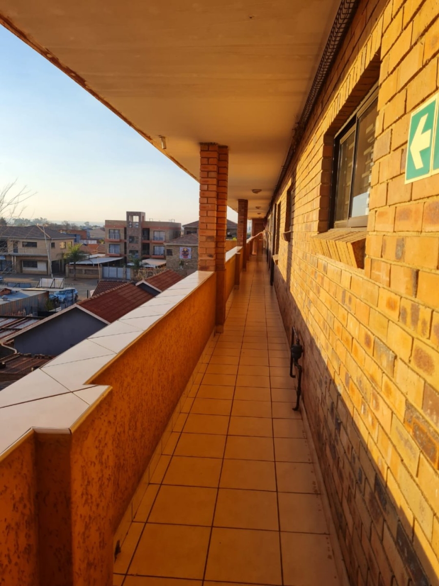 To Let 3 Bedroom Property for Rent in Lenasia Ext 1 Gauteng