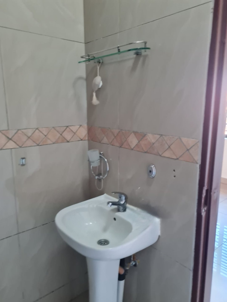To Let 3 Bedroom Property for Rent in Lenasia Ext 1 Gauteng