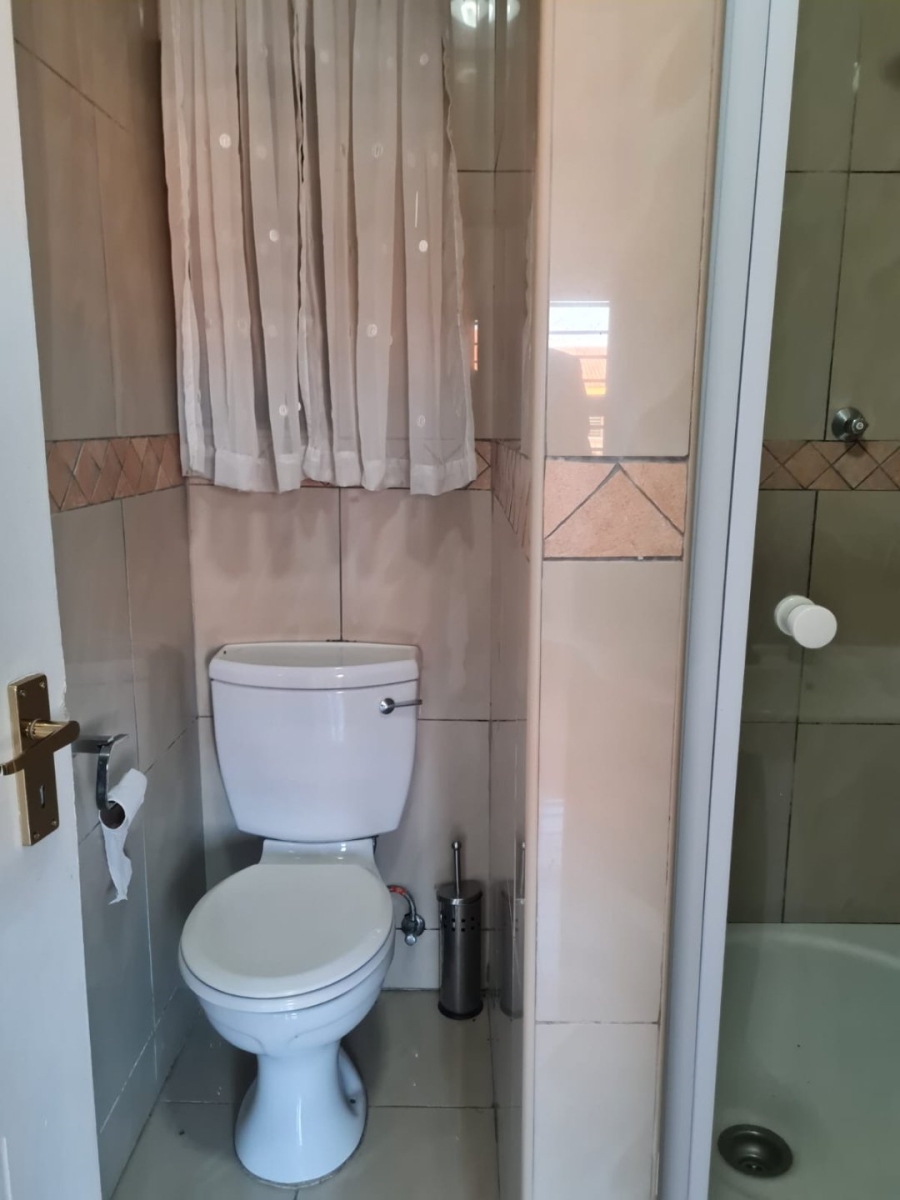 To Let 3 Bedroom Property for Rent in Lenasia Ext 1 Gauteng