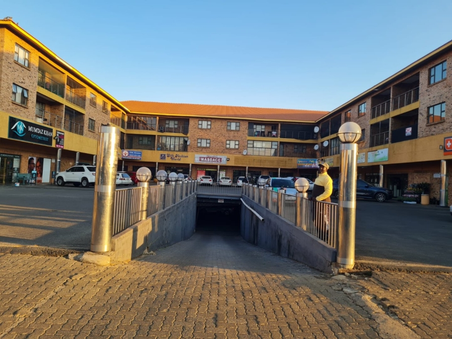 To Let 3 Bedroom Property for Rent in Lenasia Ext 1 Gauteng
