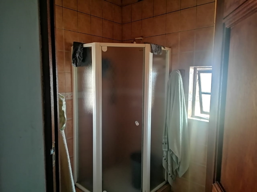4 Bedroom Property for Sale in Glen Austin Gauteng