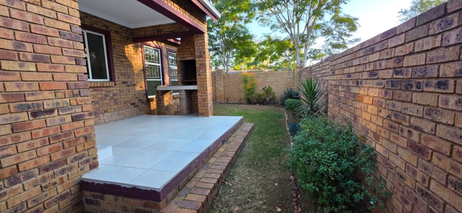 2 Bedroom Property for Sale in Amberfield Crest Estate Gauteng