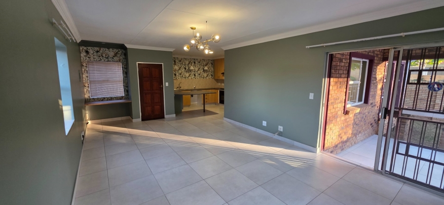 2 Bedroom Property for Sale in Amberfield Crest Estate Gauteng