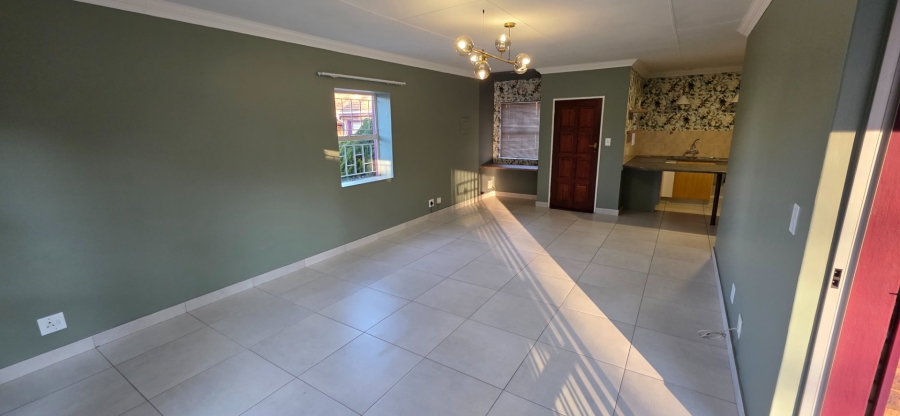 2 Bedroom Property for Sale in Amberfield Crest Estate Gauteng