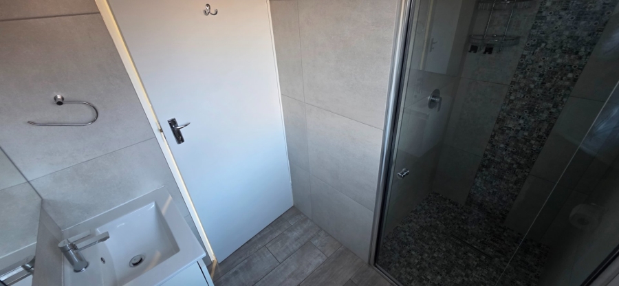 2 Bedroom Property for Sale in Amberfield Crest Estate Gauteng