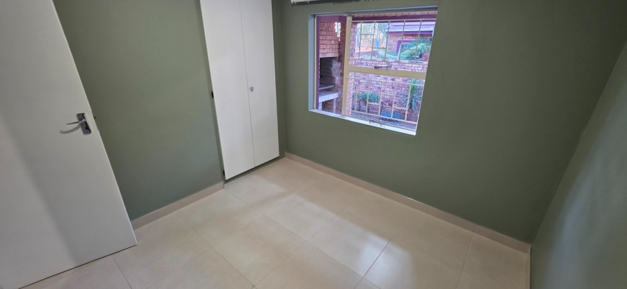2 Bedroom Property for Sale in Amberfield Crest Estate Gauteng