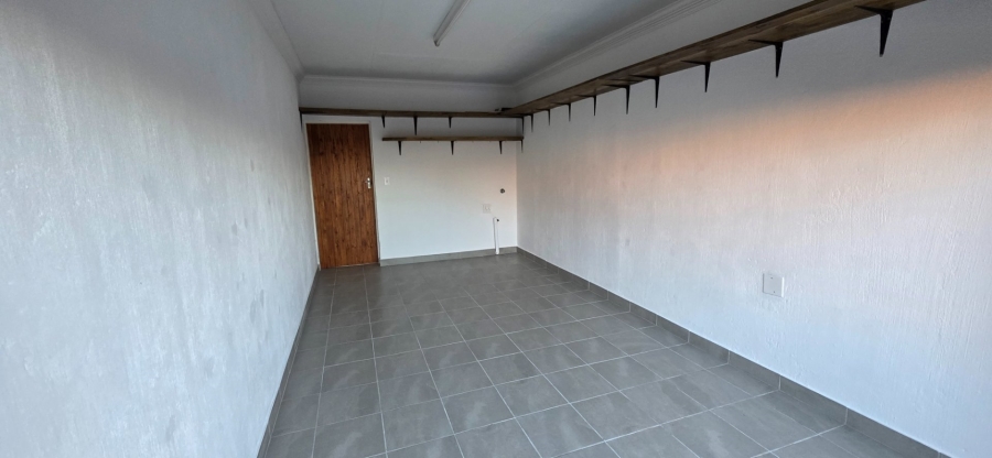 2 Bedroom Property for Sale in Amberfield Crest Estate Gauteng