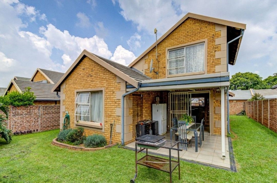 3 Bedroom Property for Sale in Birchleigh Gauteng