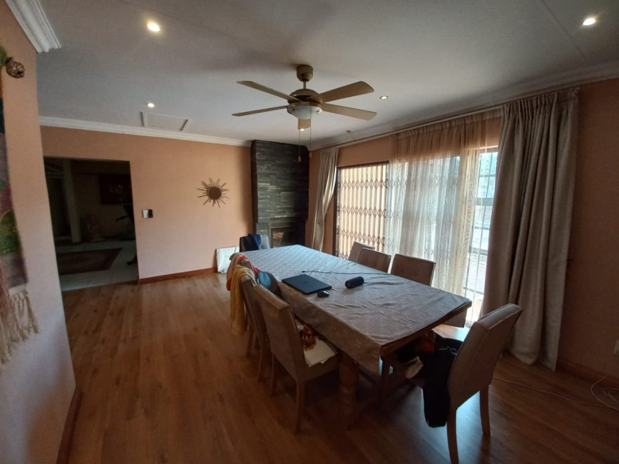 4 Bedroom Property for Sale in Eldoraigne Gauteng