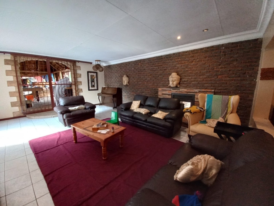 4 Bedroom Property for Sale in Eldoraigne Gauteng