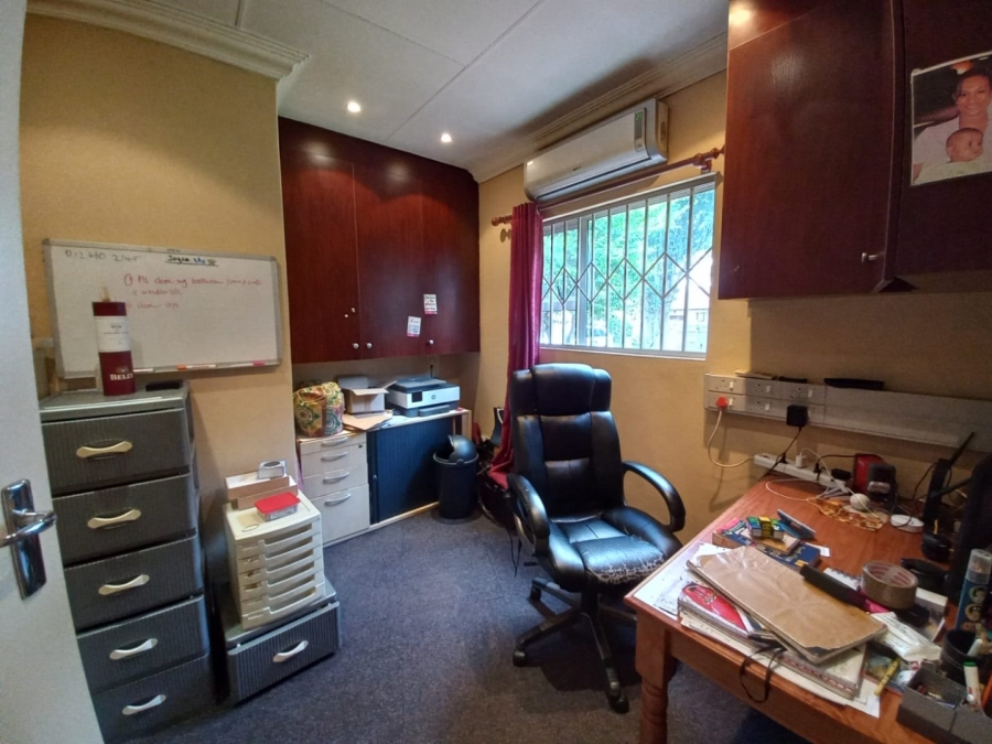 4 Bedroom Property for Sale in Eldoraigne Gauteng