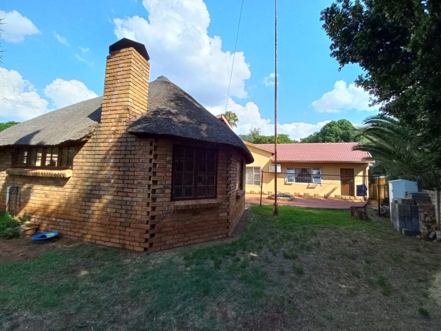 4 Bedroom Property for Sale in Eldoraigne Gauteng
