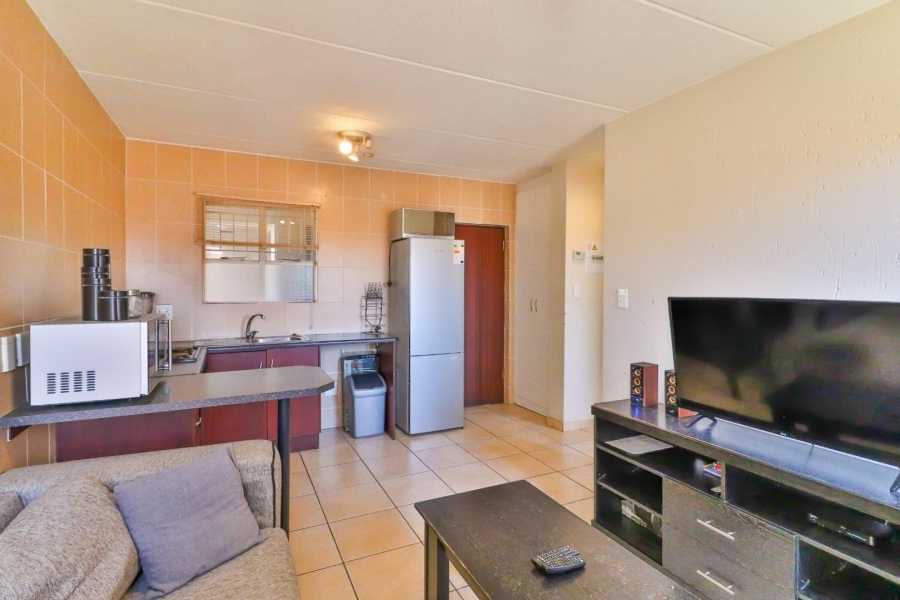 1 Bedroom Property for Sale in Ormonde Gauteng