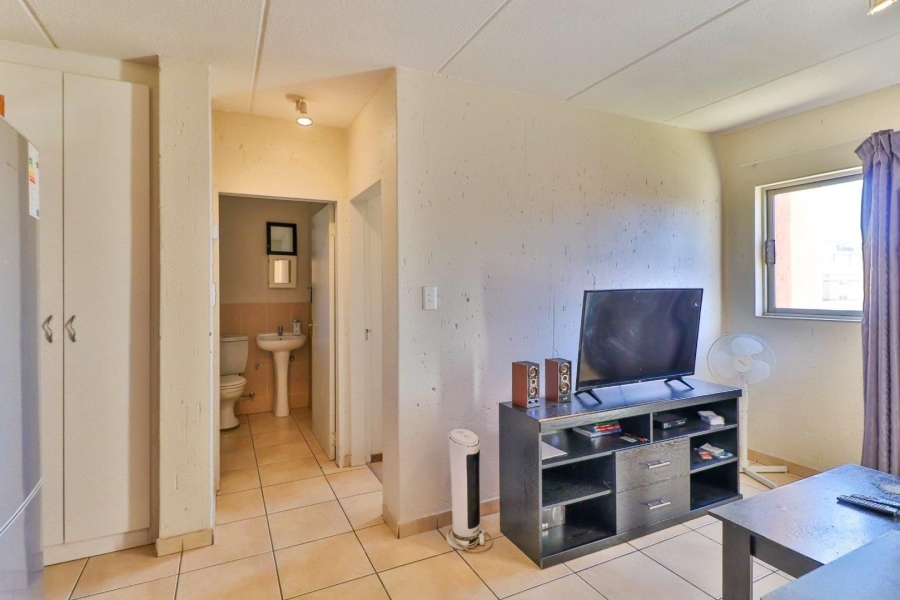 1 Bedroom Property for Sale in Ormonde Gauteng