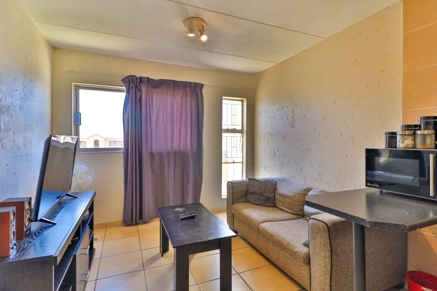 1 Bedroom Property for Sale in Ormonde Gauteng