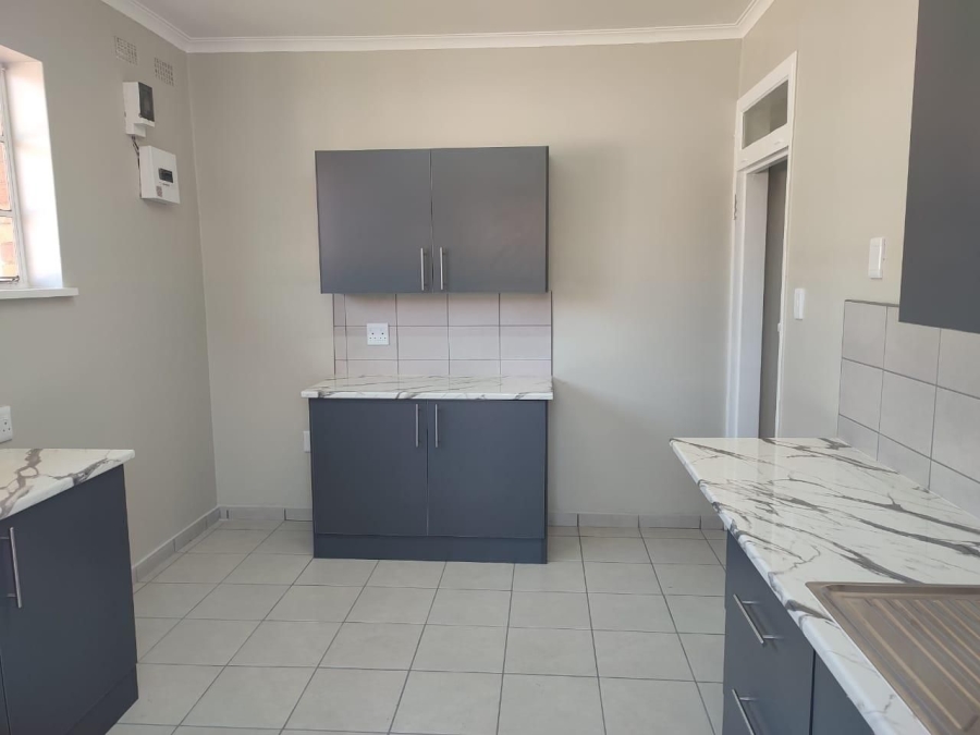 To Let 2 Bedroom Property for Rent in Forest Hill Gauteng