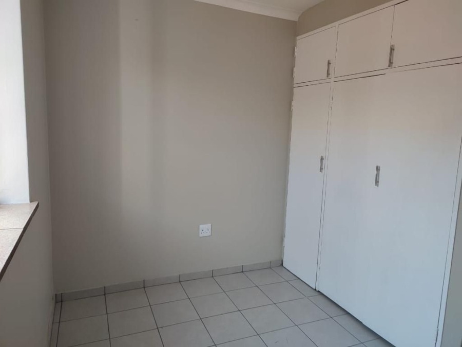 To Let 2 Bedroom Property for Rent in Forest Hill Gauteng