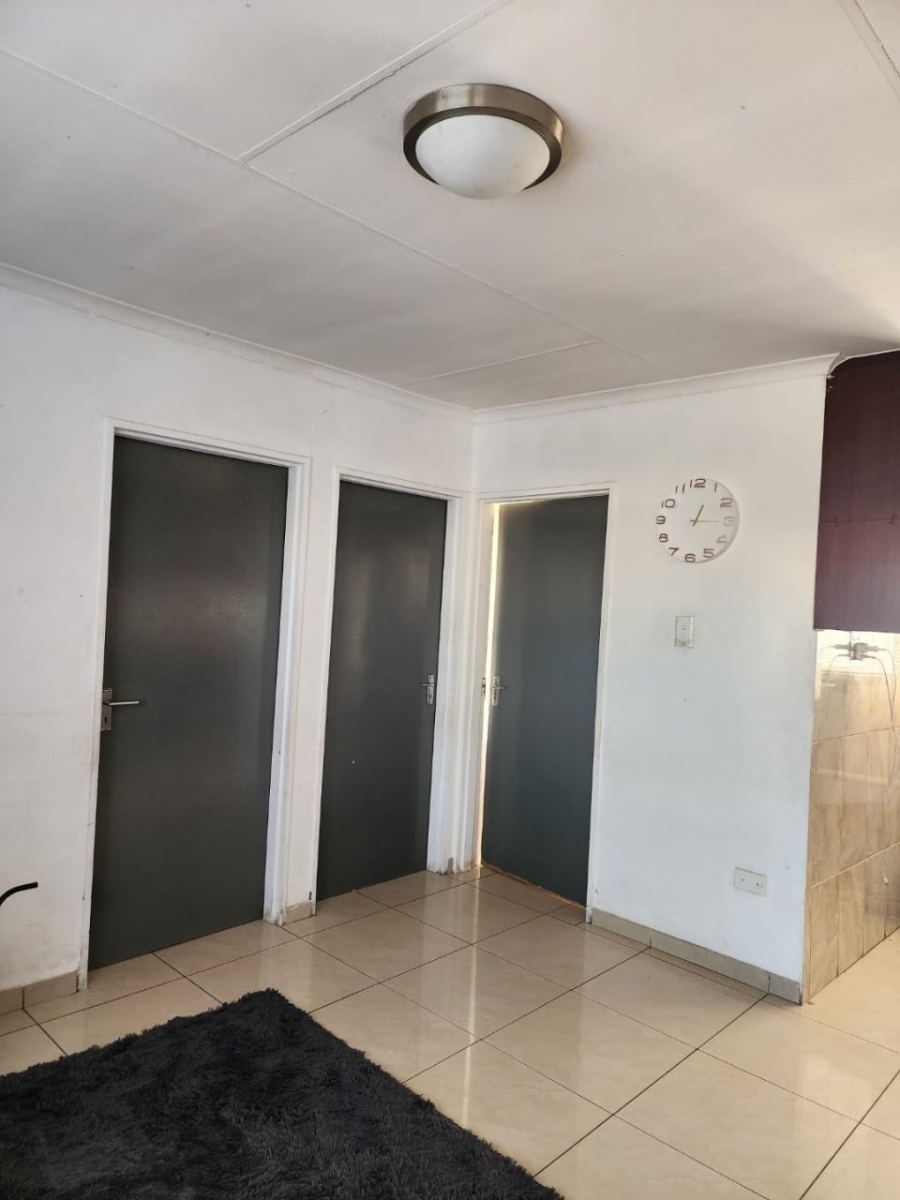2 Bedroom Property for Sale in Fleurhof Gauteng