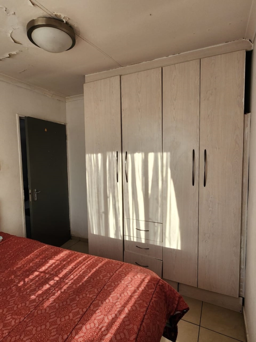 2 Bedroom Property for Sale in Fleurhof Gauteng