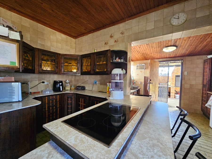 4 Bedroom Property for Sale in Roodia Gauteng