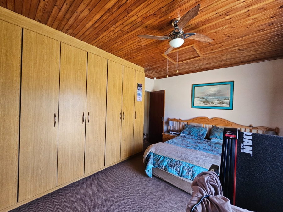 4 Bedroom Property for Sale in Roodia Gauteng