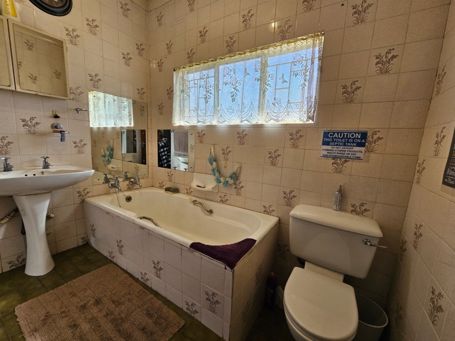 4 Bedroom Property for Sale in Roodia Gauteng