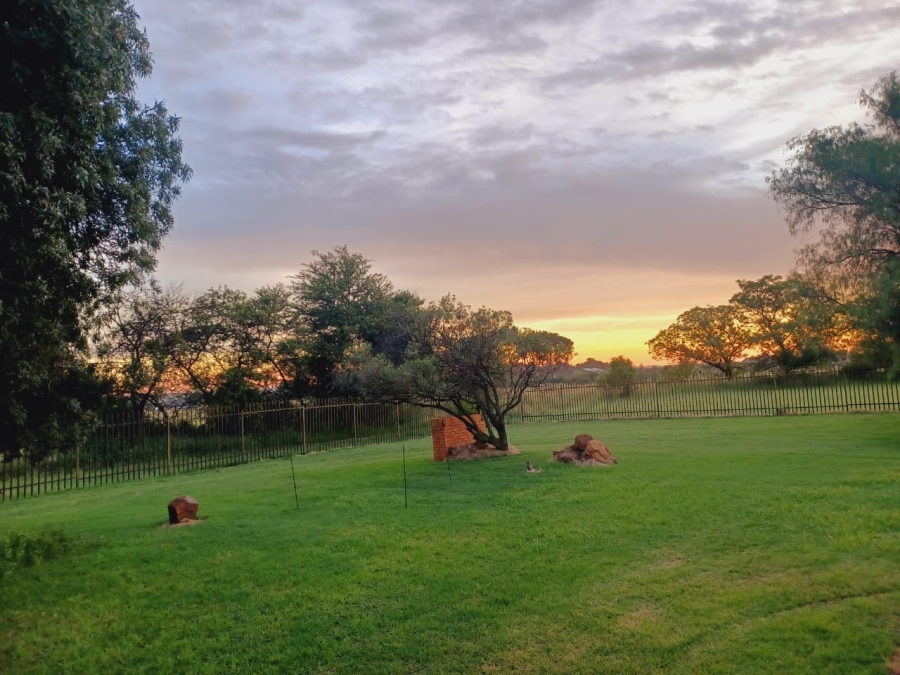 4 Bedroom Property for Sale in Roodia Gauteng